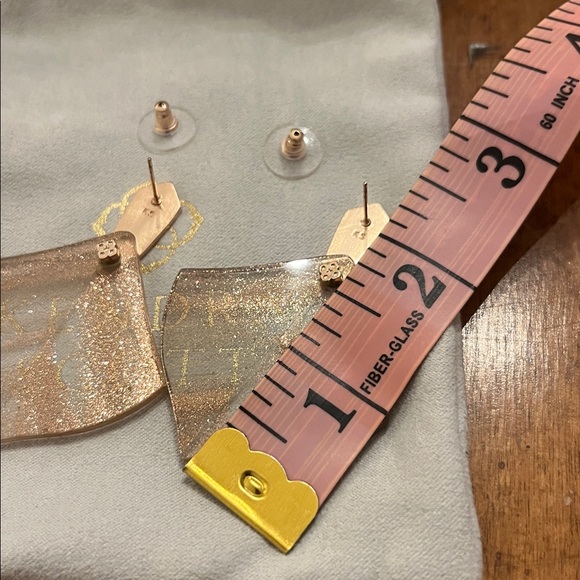 Kendra Scott Aislinn Dusted Gold Glass Pierced Drop Earrings EUC Retired 2018 - Picture 5 of 6